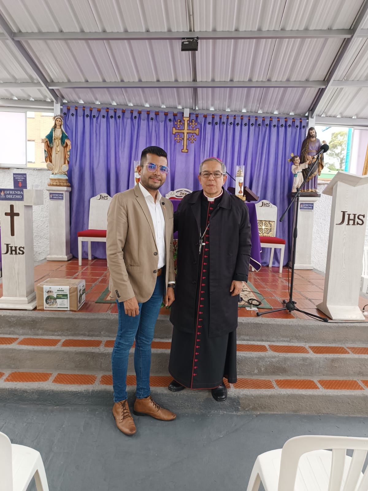 Mons. Luis José Rueda Aparicio y nuestro secretario Andrey Suaza Vélez